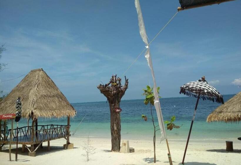 Madu Tiga Beach And Resort