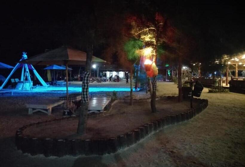 Madu Tiga Beach And Resort