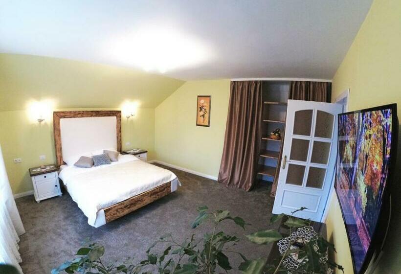 پانسیون Apulum Gardens