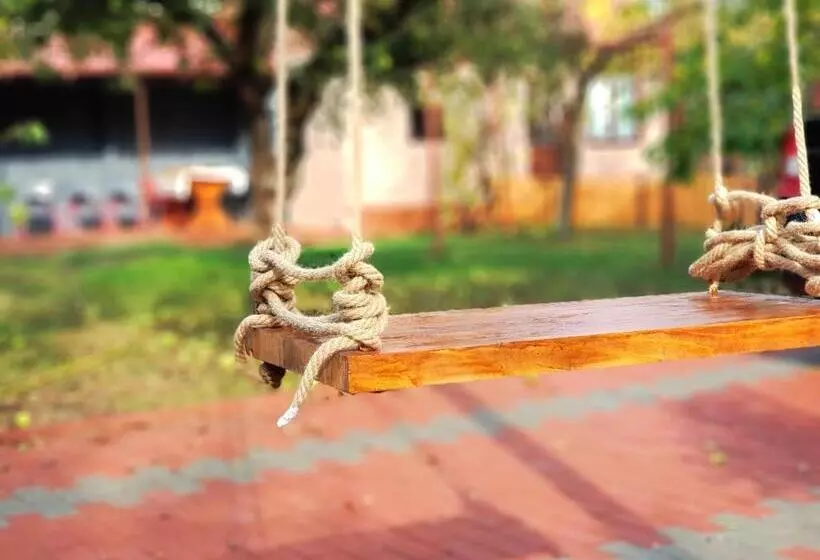 ペンション Apulum Gardens