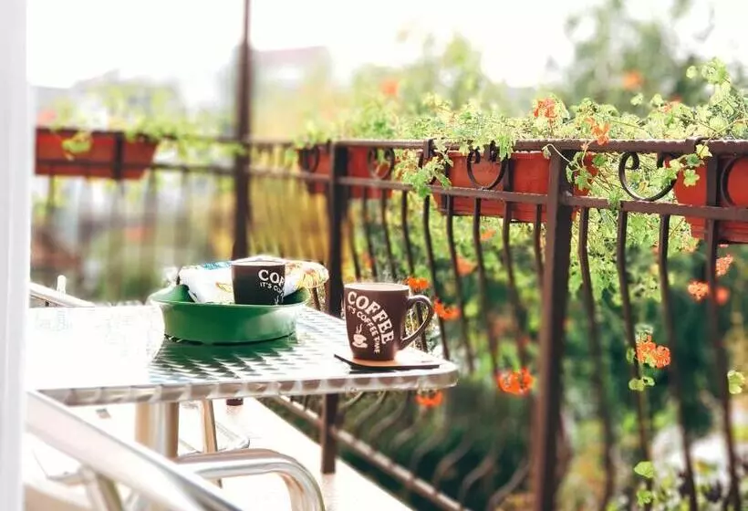 ペンション Apulum Gardens