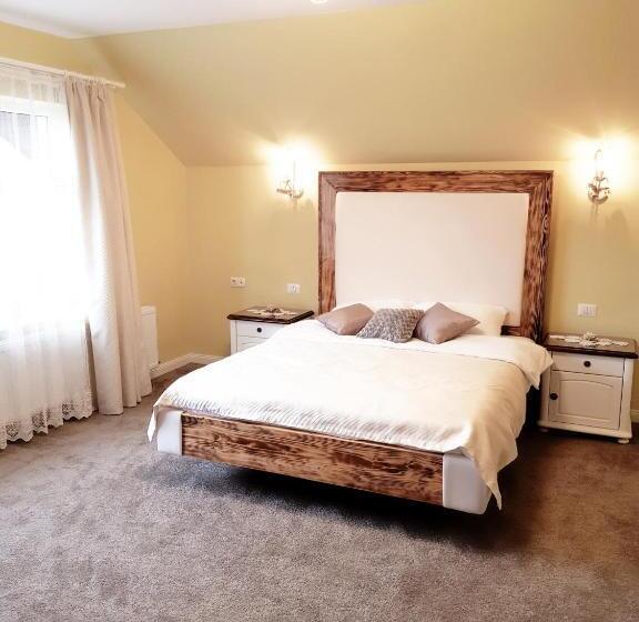 پانسیون Apulum Gardens