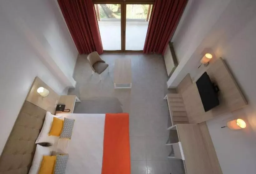 استراحتگاه Aristoteles Holiday Hotel And Spa