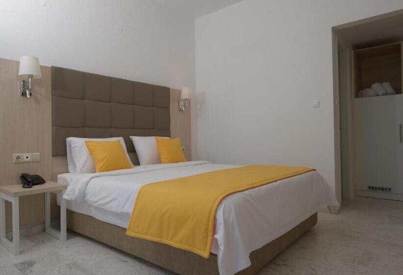 リゾートホテル Aristoteles Holiday Hotel And Spa