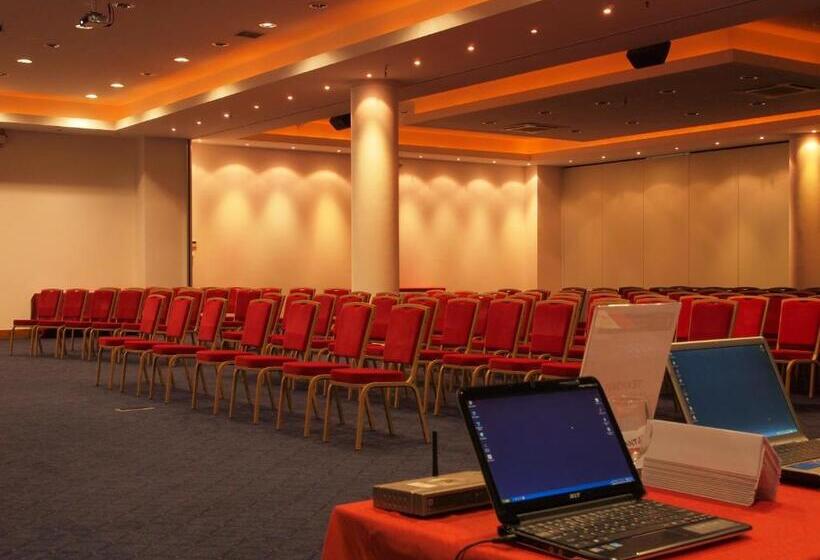 リゾートホテル Aristoteles Holiday Hotel And Spa