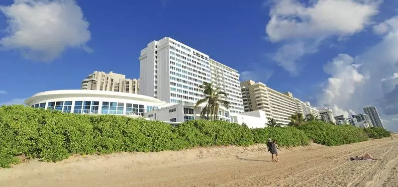 Beach Apartments By Design Suites