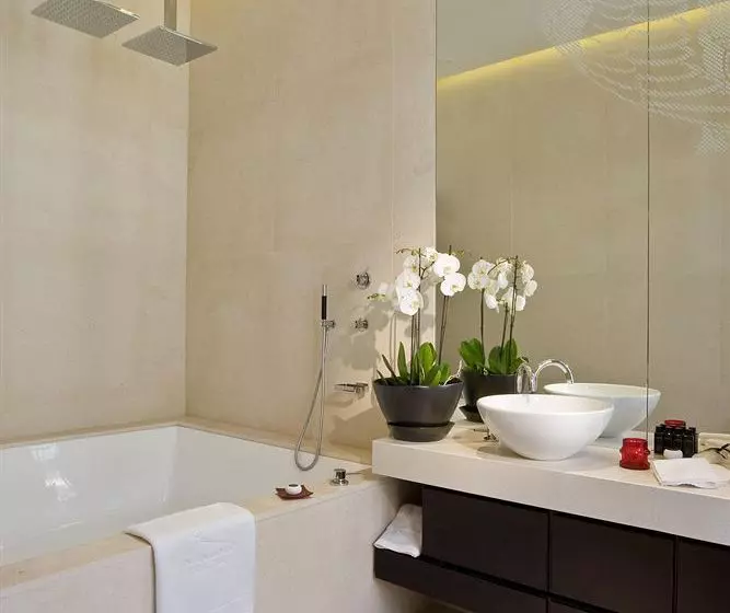 Buddha-Bar Hotel Budapest Klotild Palace