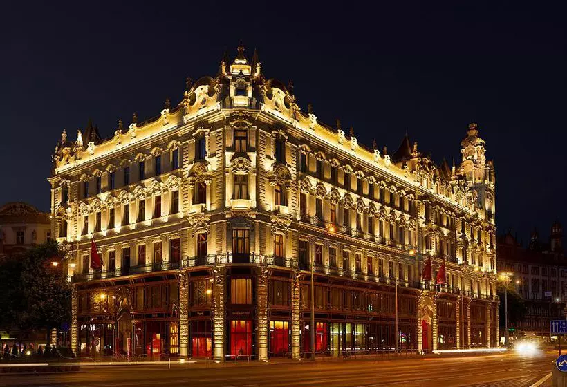 Buddha-Bar Hotel Budapest Klotild Palace