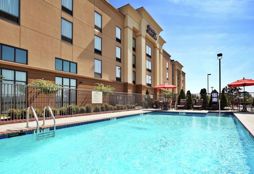 Hampton Inn & Suites Millington