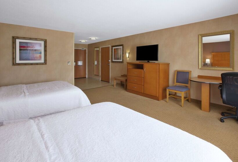 Hampton Inn Detroit/uticashelby Township