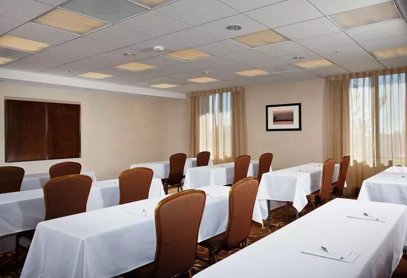 Hampton Inn & Suites Arroyo Grande Pismo Beach Area