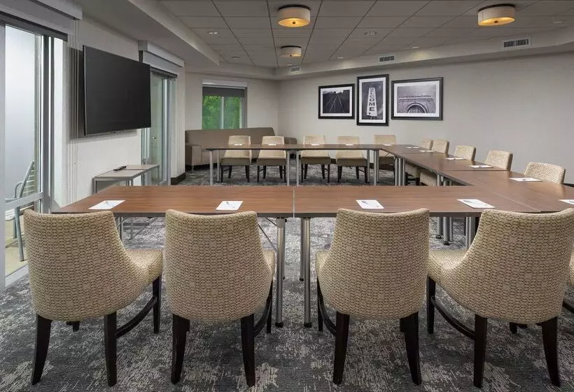 Hampton Inn & Suites Chattanooga/downtown