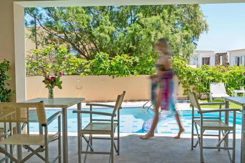 Отель Batis Beach