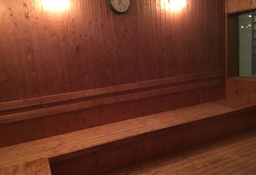 胶囊酒店 First Cabin Midosujinamba