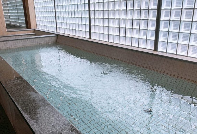 胶囊酒店 First Cabin Midosujinamba