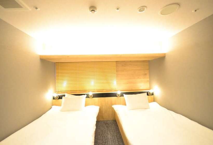 胶囊酒店 First Cabin Midosujinamba