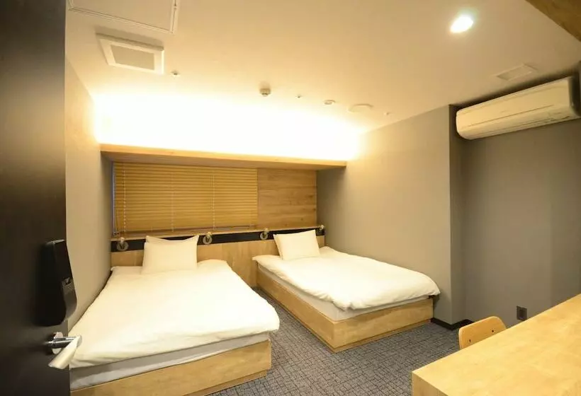 Hotel-cápsula First Cabin Midosujinamba