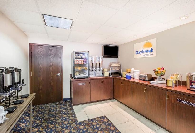 فندق Days Inn By Wyndham Grand Island I80
