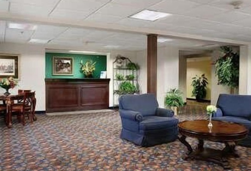 فندق Days Inn By Wyndham Grand Island I80