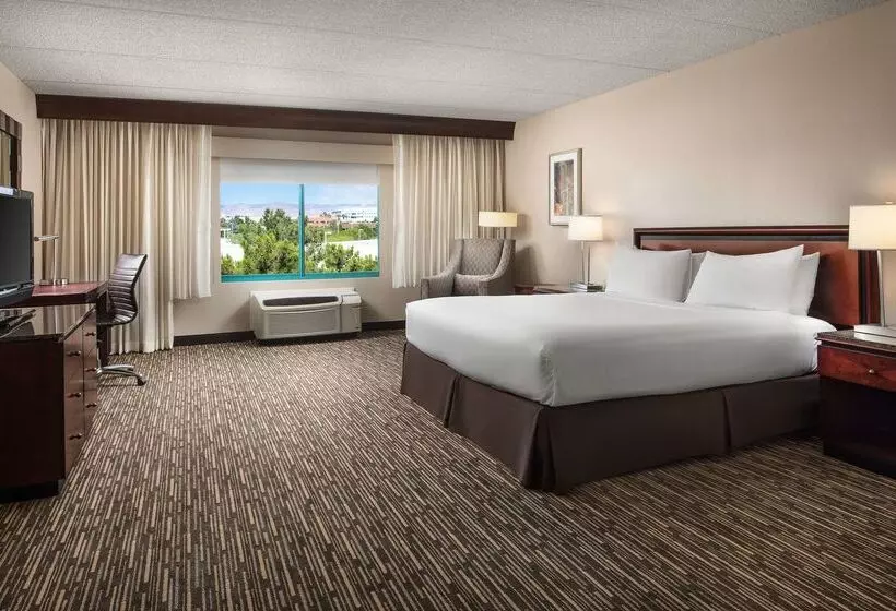 هتل Doubletree By Hilton Las Vegas Airport