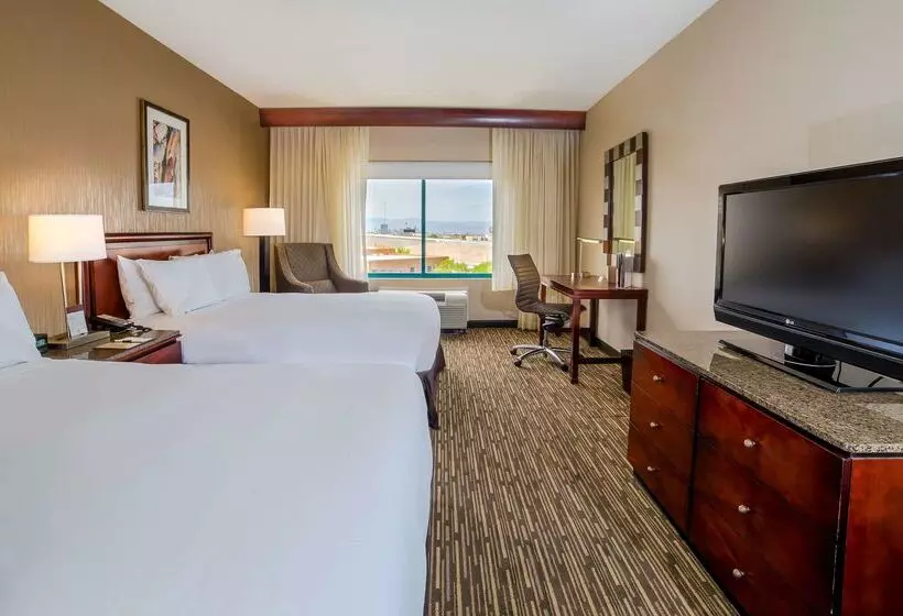 هتل Doubletree By Hilton Las Vegas Airport