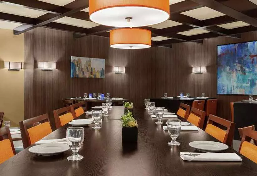 בית מלון כפרי Embassy Suites By Hilton Arcadia Pasadena Area