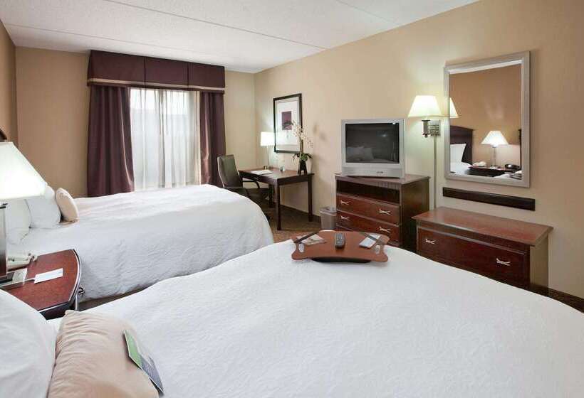 Отель Hampton Inn & Suites Burlington, Nc