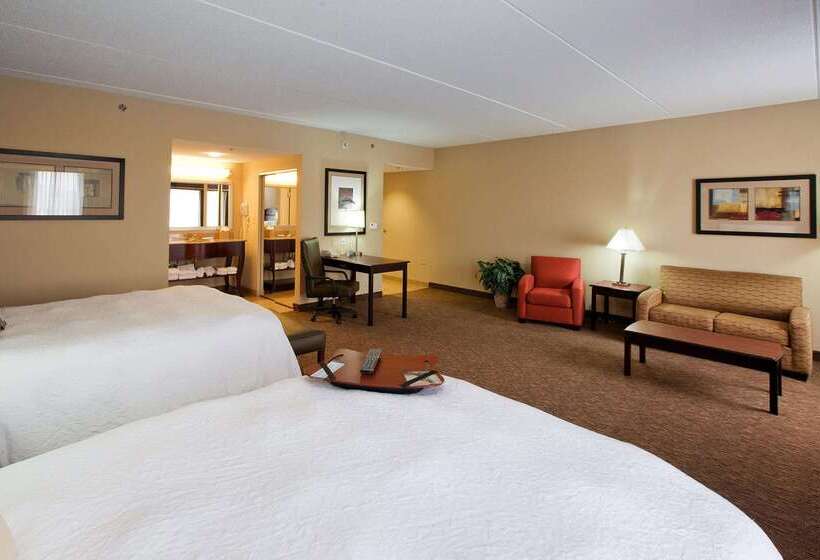 Отель Hampton Inn & Suites Burlington, Nc