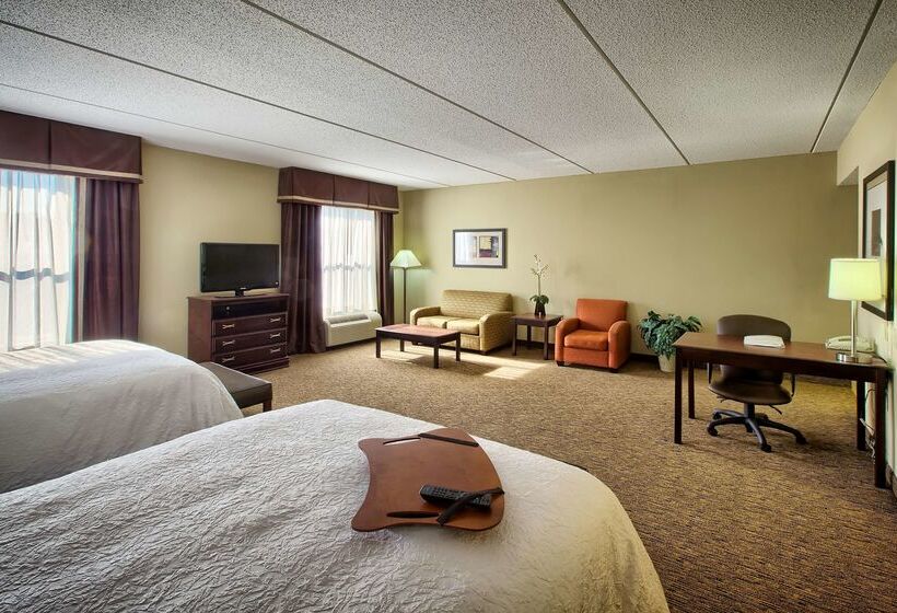 Отель Hampton Inn & Suites Burlington, Nc