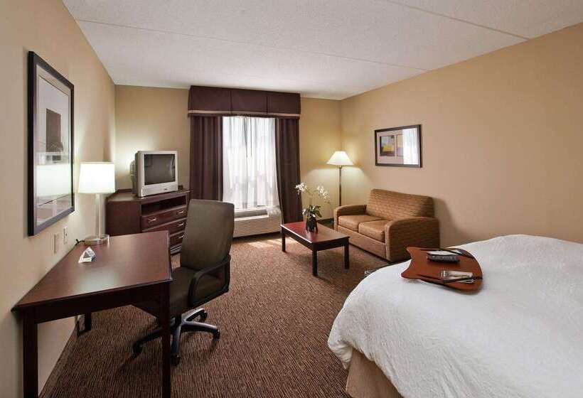 Отель Hampton Inn & Suites Burlington, Nc