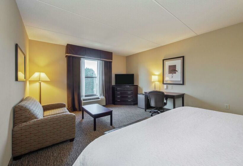 Отель Hampton Inn & Suites Burlington, Nc