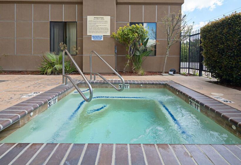 호텔 Hampton Inn Visalia