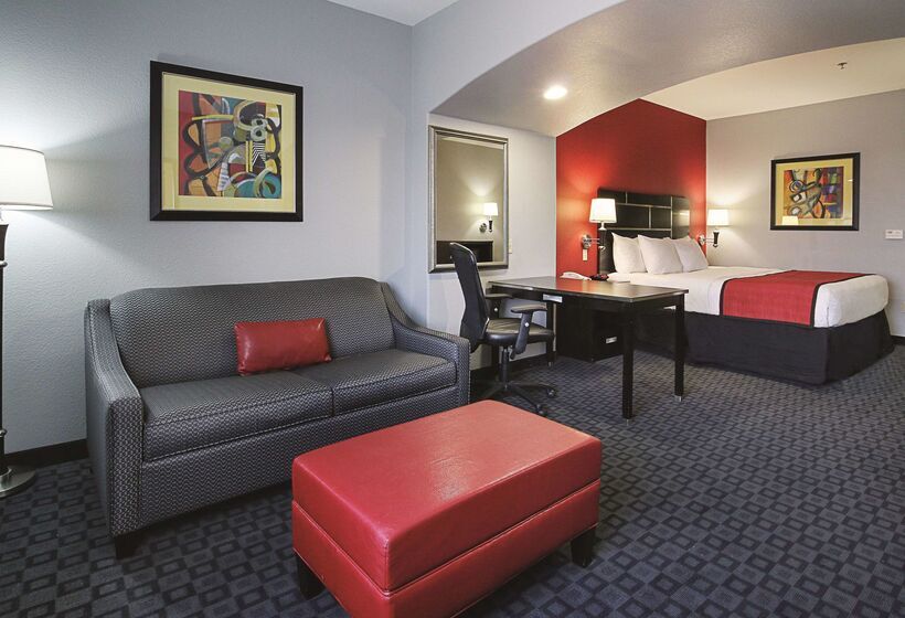 Отель La Quinta Inn & Suites By Wyndham South Dallas Hutchins