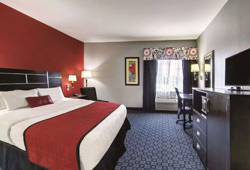 호텔 La Quinta Inn & Suites By Wyndham South Dallas Hutchins