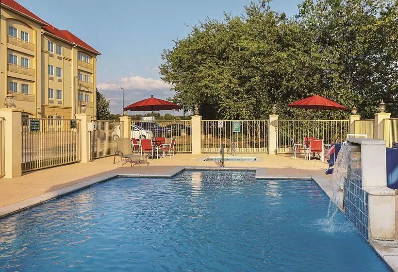호텔 La Quinta Inn & Suites By Wyndham South Dallas Hutchins