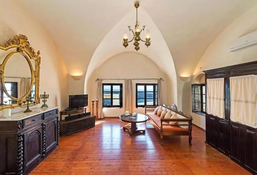 Hotel Lava Suites & Lounge