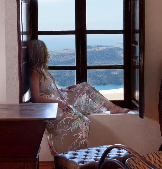 Hotell Lava Suites & Lounge