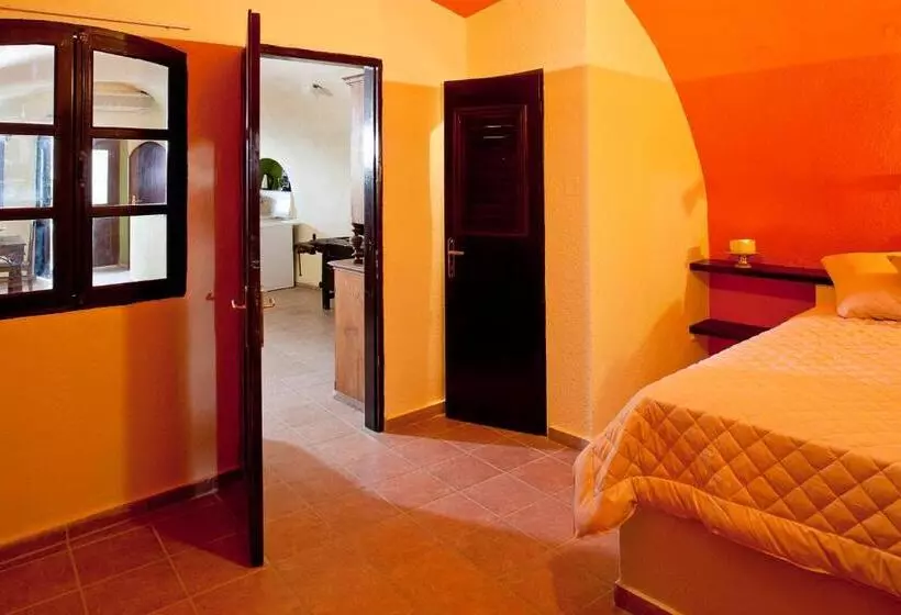 Hotel Lava Suites & Lounge