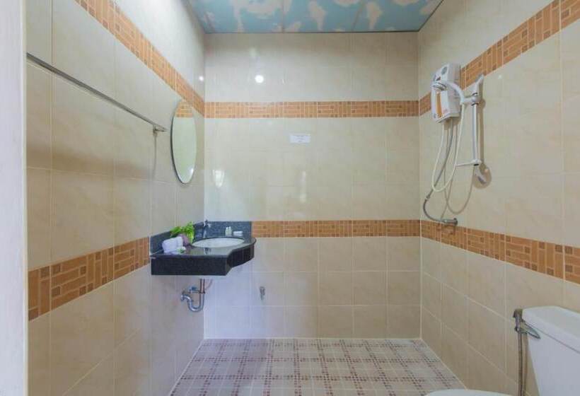 Hotel Patong Rai Rom Yen Resort Sha