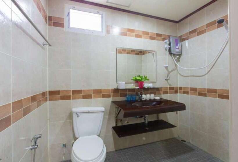 Hotel Patong Rai Rom Yen Resort Sha