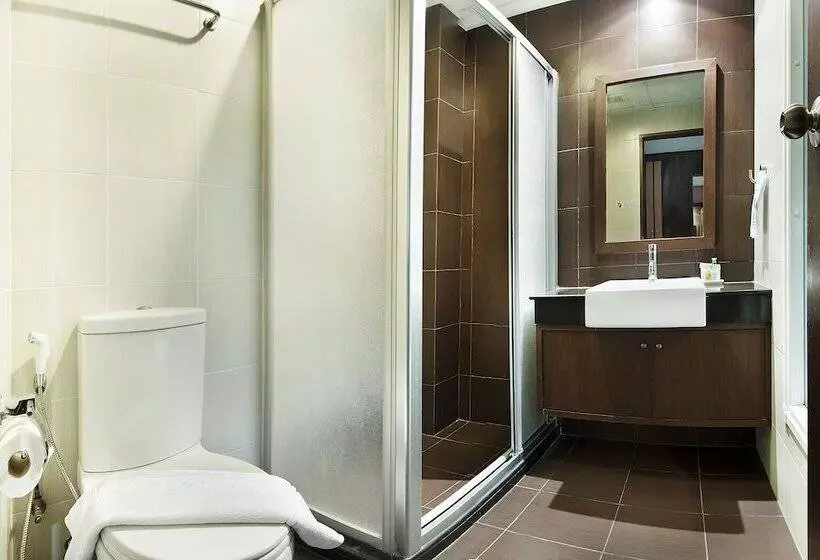 Ratana Hotel Chalong