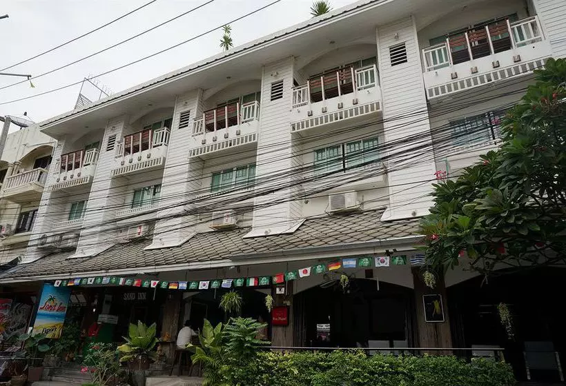 هتل Sand Inn