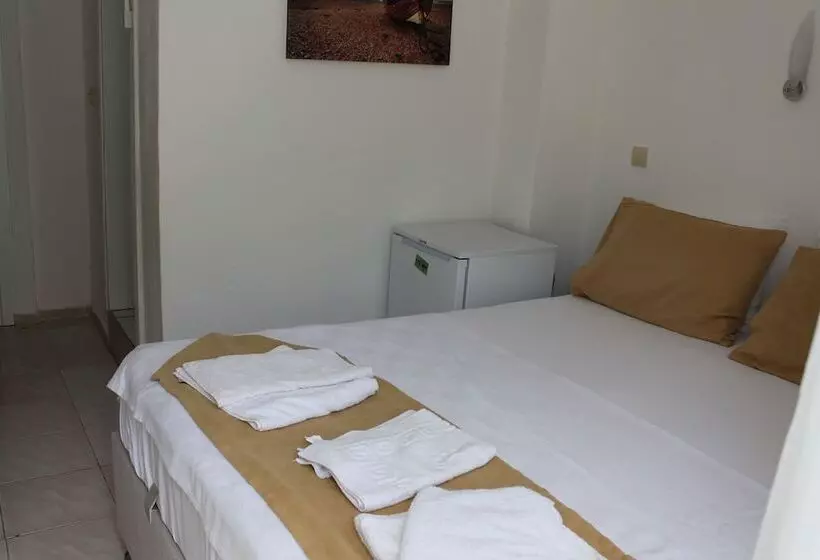 Hotel Saranda Beach Pansiyon