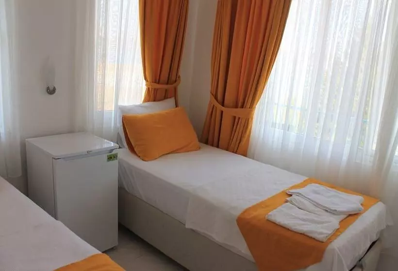 Hotel Saranda Beach Pansiyon