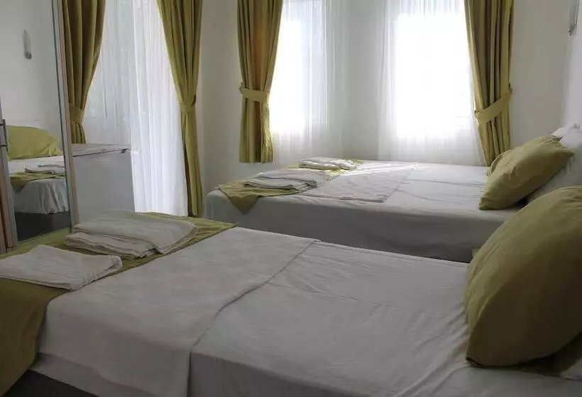 Hotel Saranda Beach Pansiyon