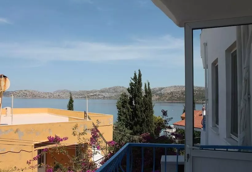 Hotel Saranda Beach Pansiyon