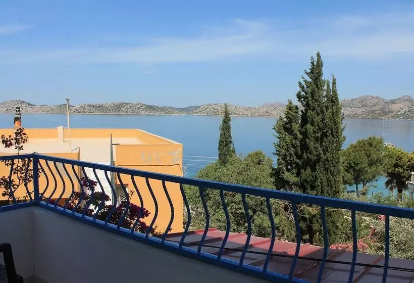 Hotel Saranda Beach Pansiyon
