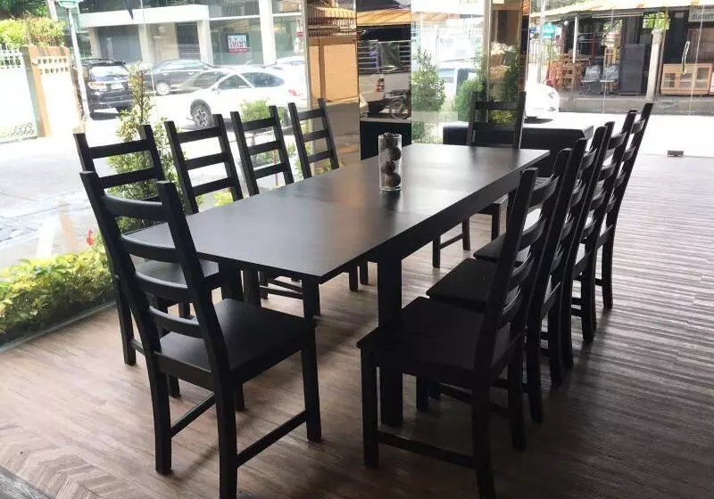 Hotelli Ton Aor Place