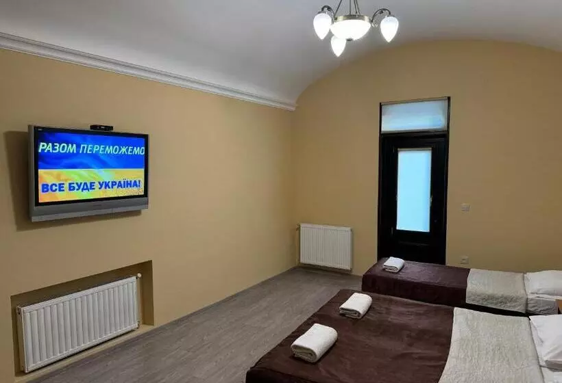 هتل Tsisar Bankir
