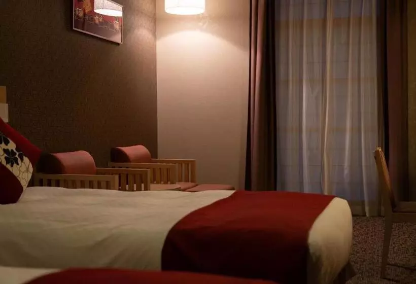 Отель Vista Premio Kyoto Kawaramachi St